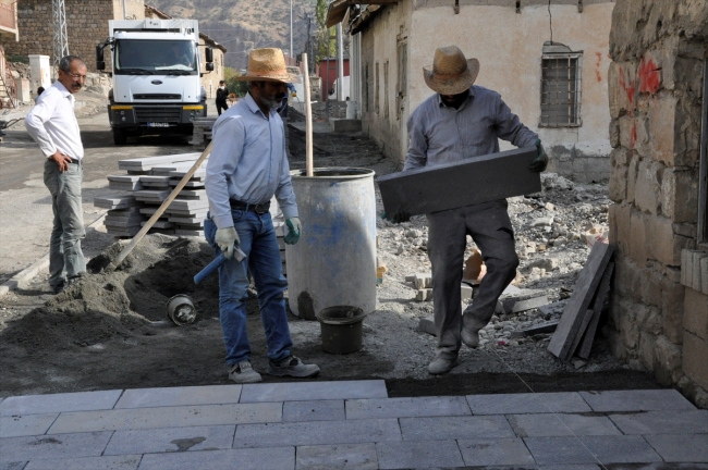 Hakkari Çukurca sokakları yeni görünüme kavuşacak